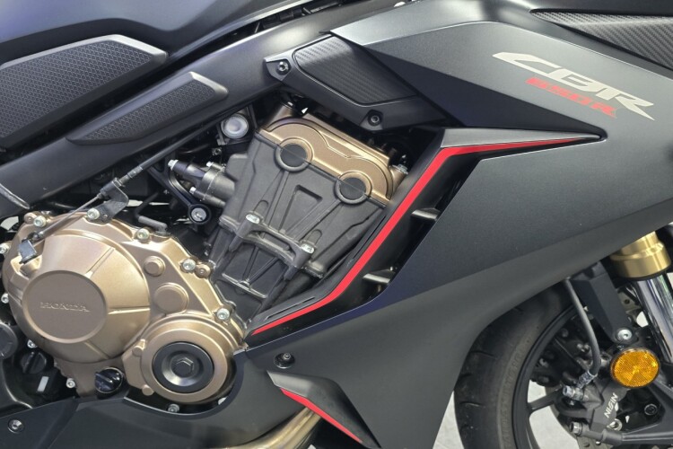 HONDA CBR650R
