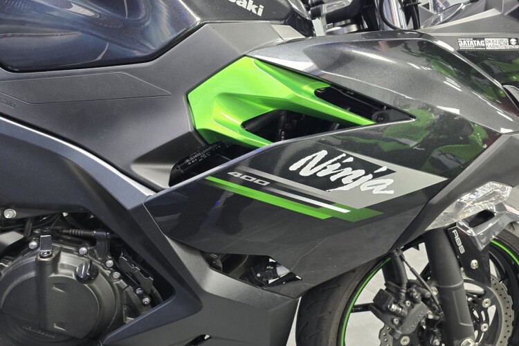 KAWASAKI NINJA 400