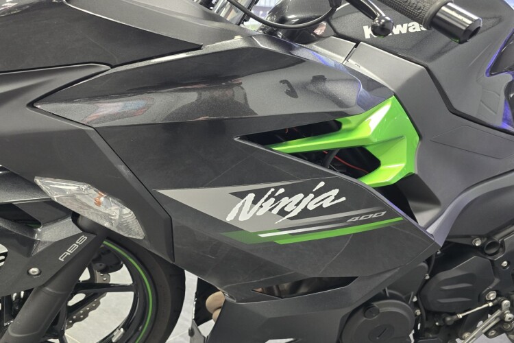 KAWASAKI NINJA 400