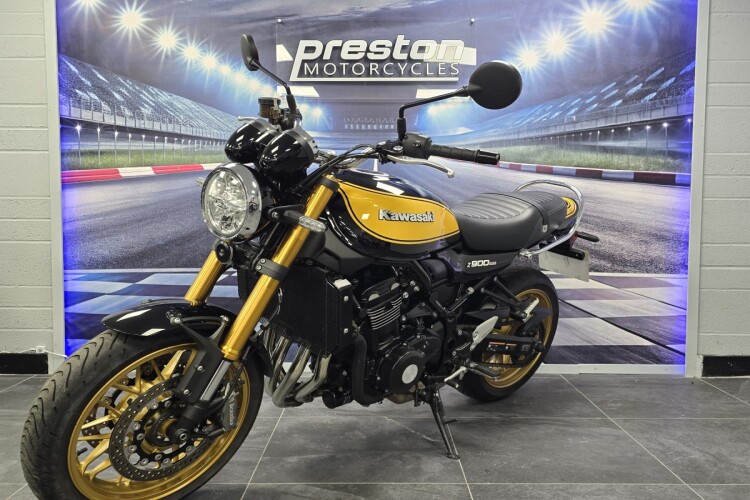 KAWASAKI Z900 RS