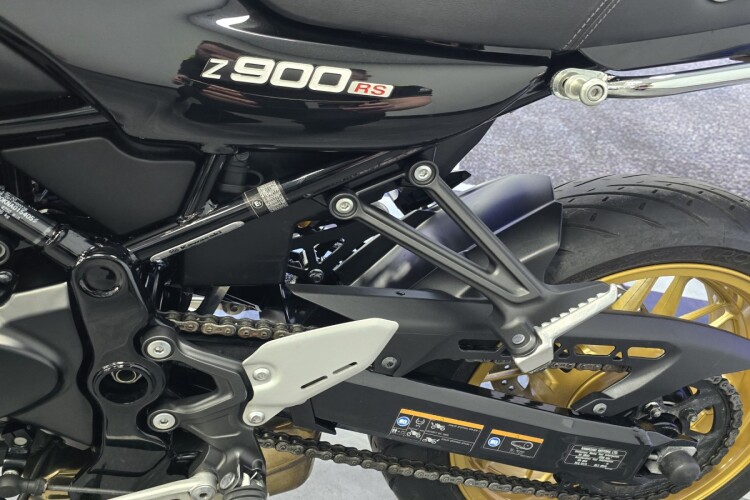 KAWASAKI Z900 RS