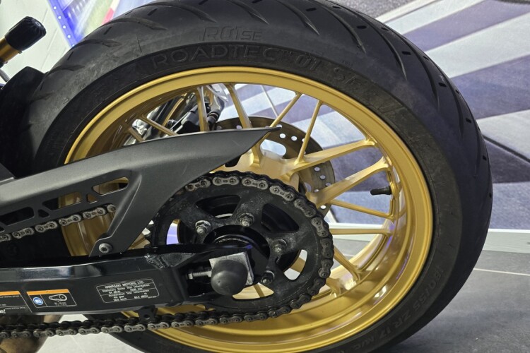 KAWASAKI Z900 RS