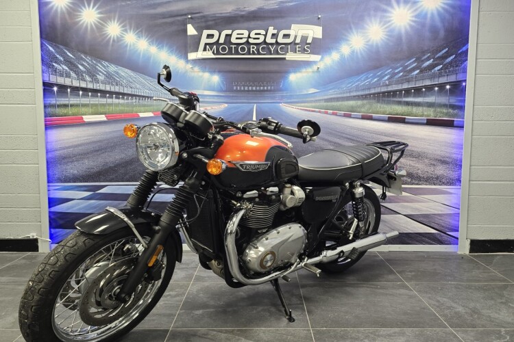 TRIUMPH BONNEVILLE T120