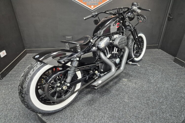 HARLEY-DAVIDSON SPORTSTER