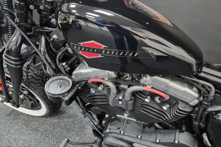 HARLEY-DAVIDSON SPORTSTER