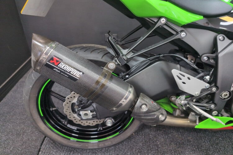 KAWASAKI NINJA ZX-6R
