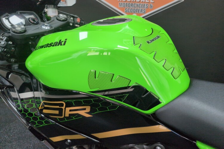 KAWASAKI NINJA ZX-6R