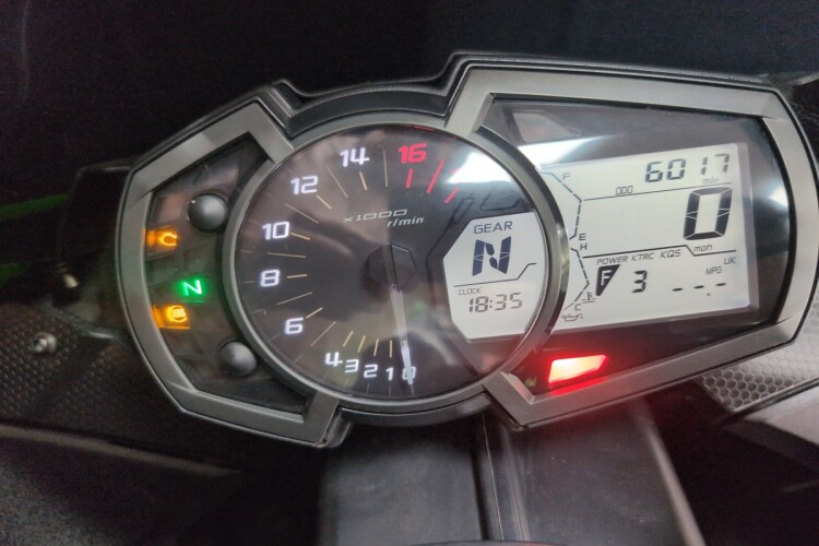 KAWASAKI NINJA ZX-6R