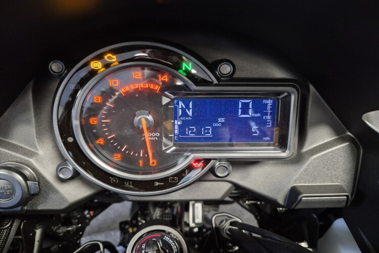 KAWASAKI VERSYS 1100