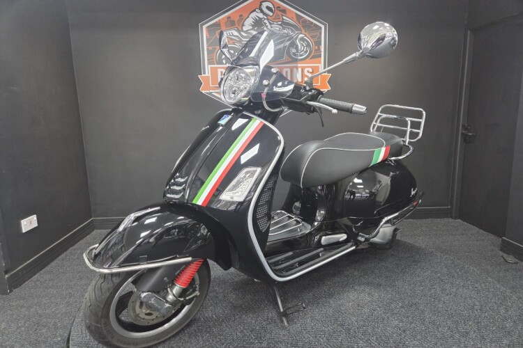 PIAGGIO VESPA GTS