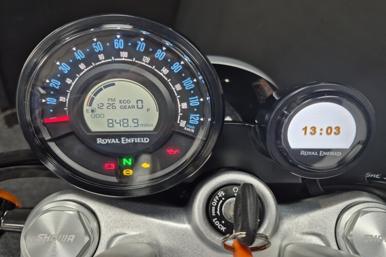 ROYAL ENFIELD SUPER METEOR 650