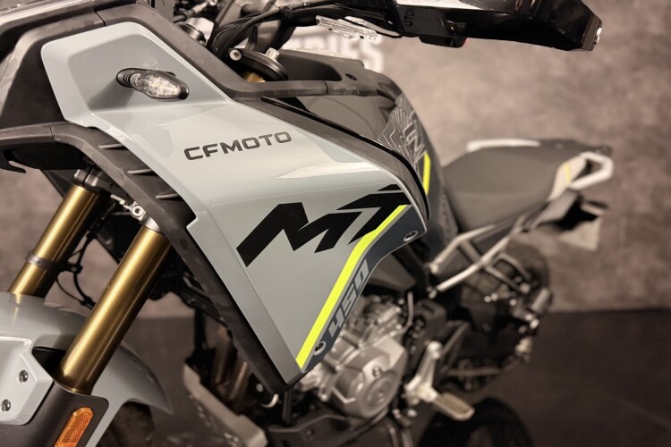 CFMOTO 450MT