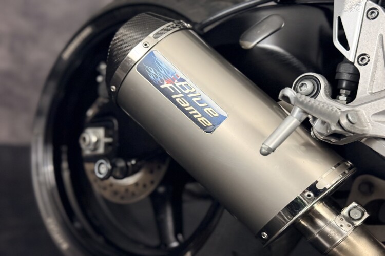 HONDA CBR1000RR FIREBLADE