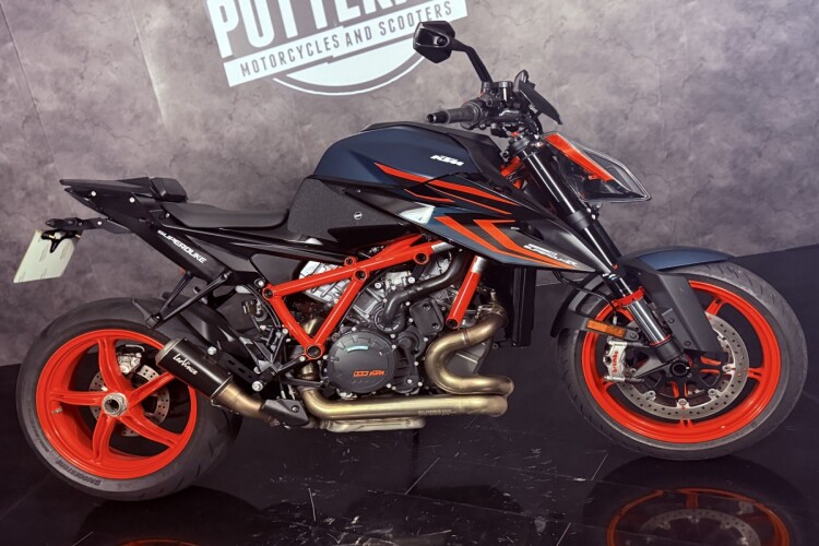 KTM 1290 SUPER DUKE R