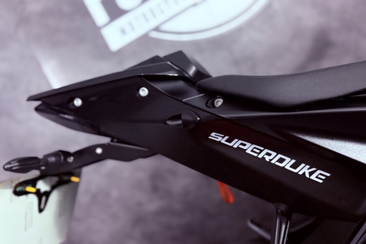 KTM 1290 SUPER DUKE R