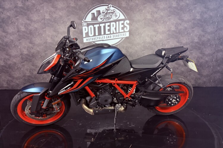 KTM 1290 SUPER DUKE R