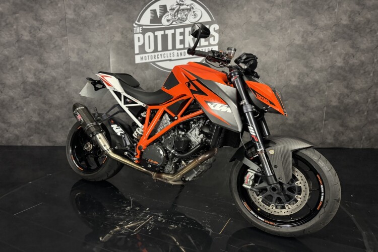 KTM 1290 SUPER DUKE R