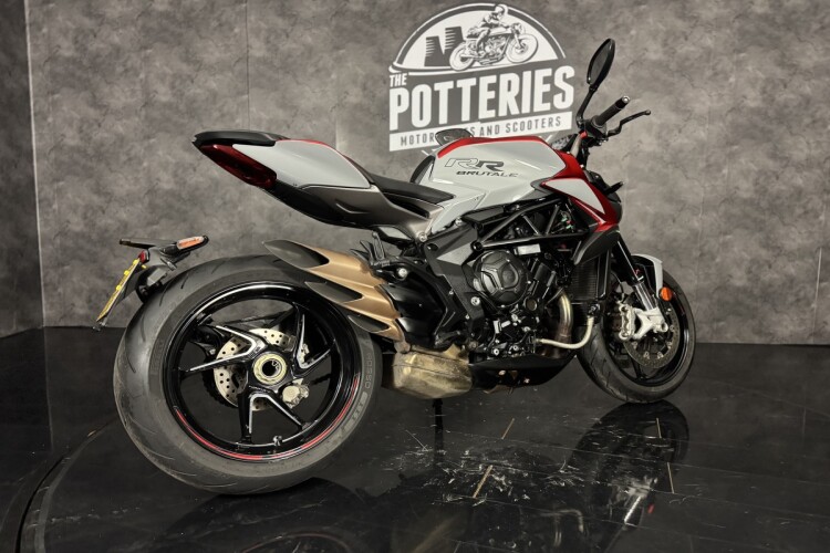 MV AGUSTA BRUTALE 800