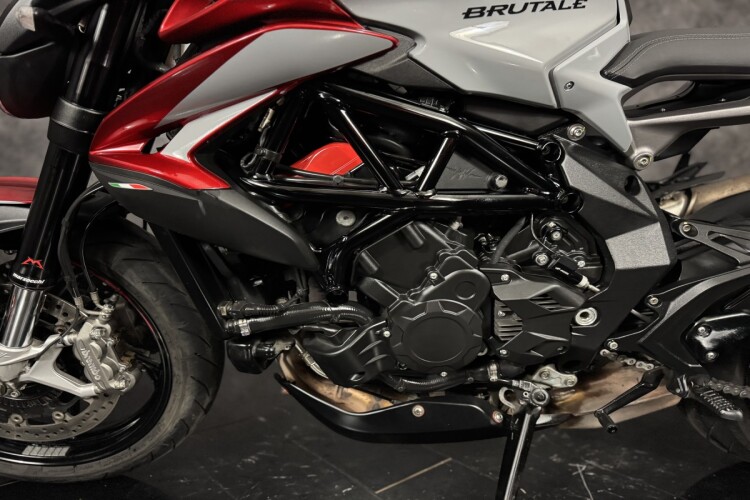 MV AGUSTA BRUTALE 800