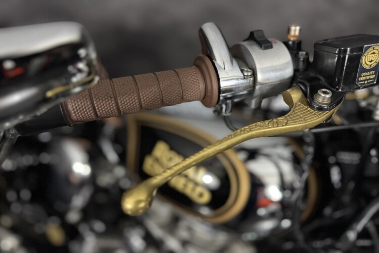 ROYAL ENFIELD BULLET