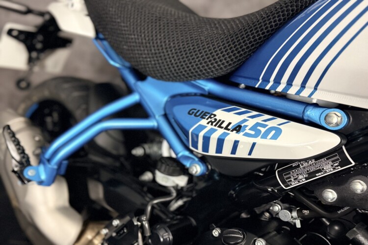 ROYAL ENFIELD GUERRILLA 450