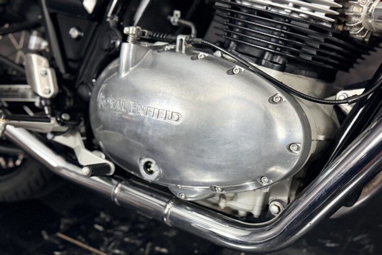 ROYAL ENFIELD INTERCEPTOR 650