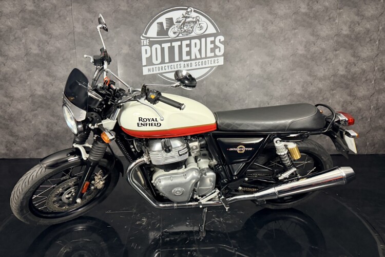ROYAL ENFIELD INTERCEPTOR 650