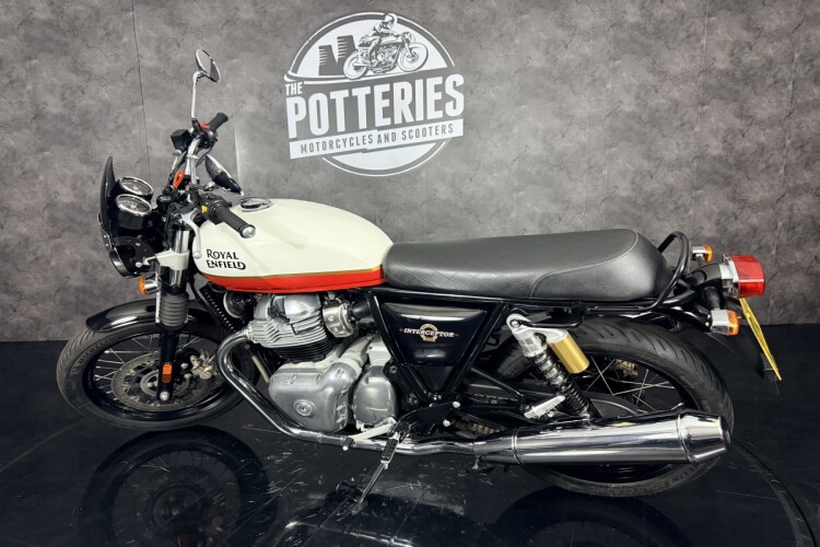 ROYAL ENFIELD INTERCEPTOR 650