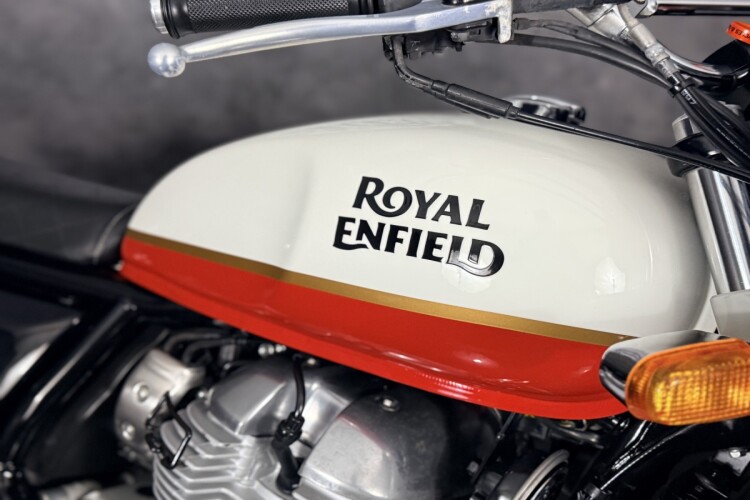 ROYAL ENFIELD INTERCEPTOR 650
