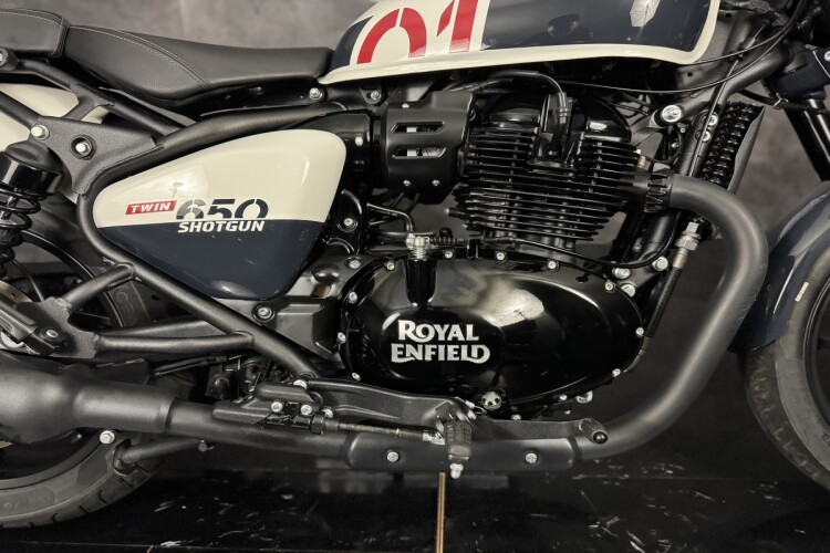 ROYAL ENFIELD SHOTGUN 650