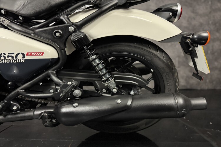 ROYAL ENFIELD SHOTGUN 650