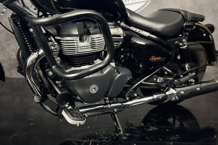 ROYAL ENFIELD SUPER METEOR 650