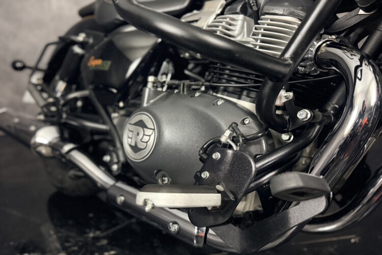 ROYAL ENFIELD SUPER METEOR 650