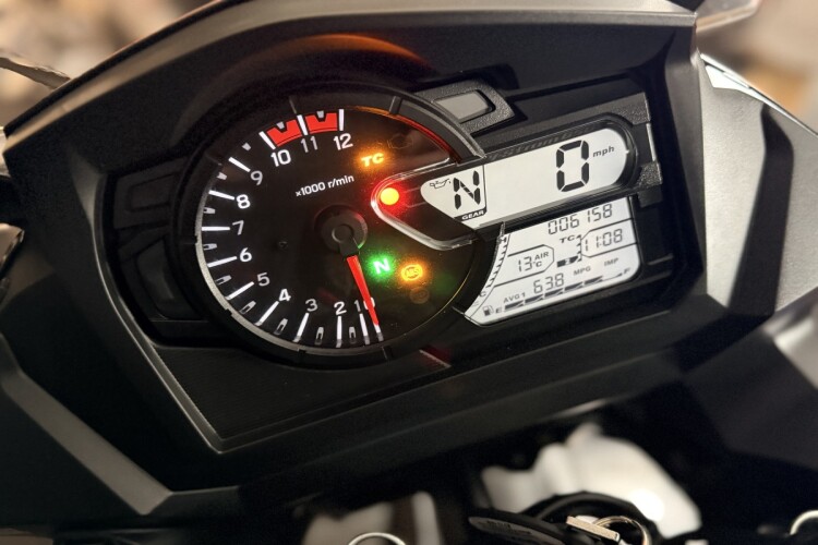 SUZUKI V-STROM 650