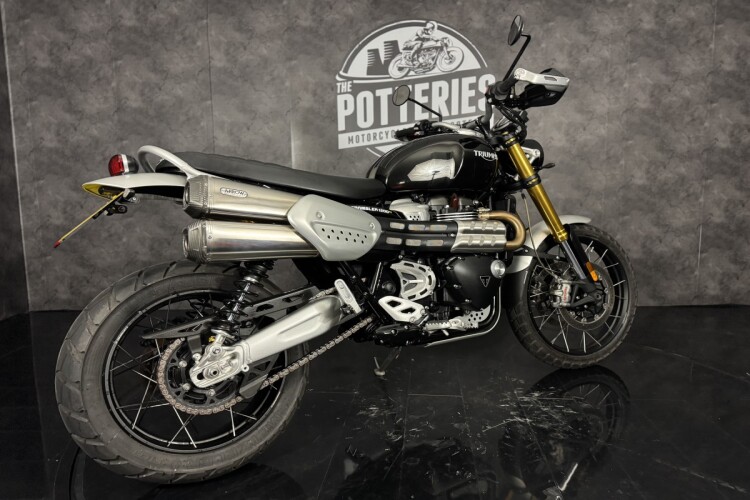 TRIUMPH SCRAMBLER 1200