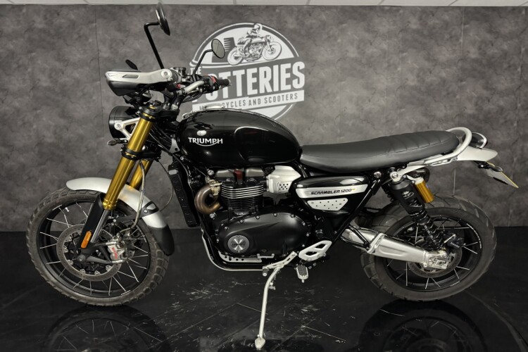 TRIUMPH SCRAMBLER 1200