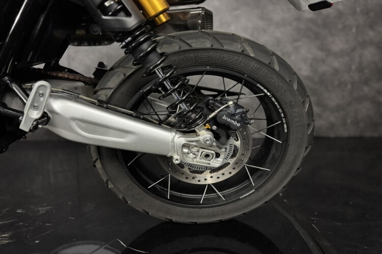 TRIUMPH SCRAMBLER 1200