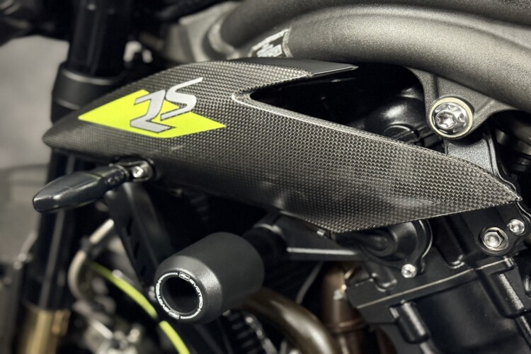 TRIUMPH SPEED TRIPLE 1050