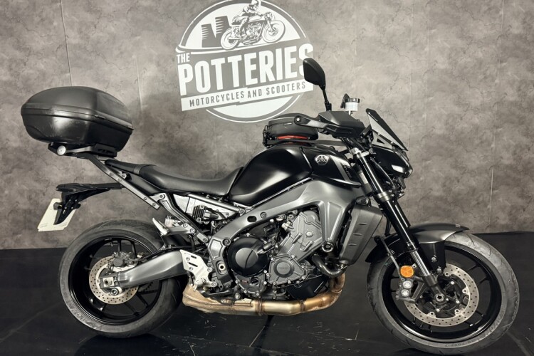 YAMAHA MT-09