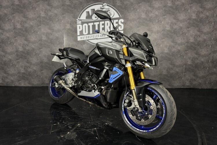 YAMAHA MT-10