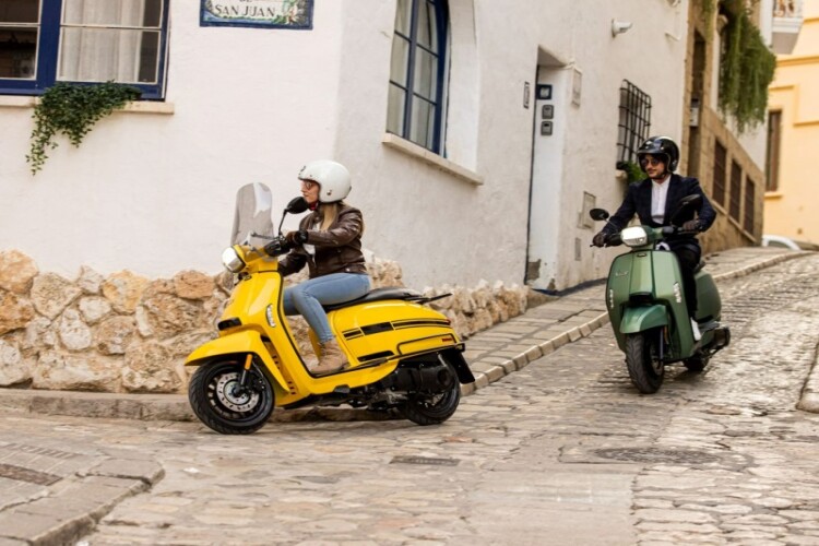 LAMBRETTA V50
