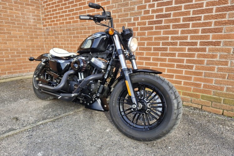 HARLEY-DAVIDSON SPORTSTER