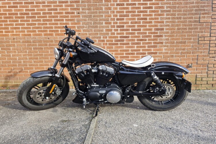 HARLEY-DAVIDSON SPORTSTER