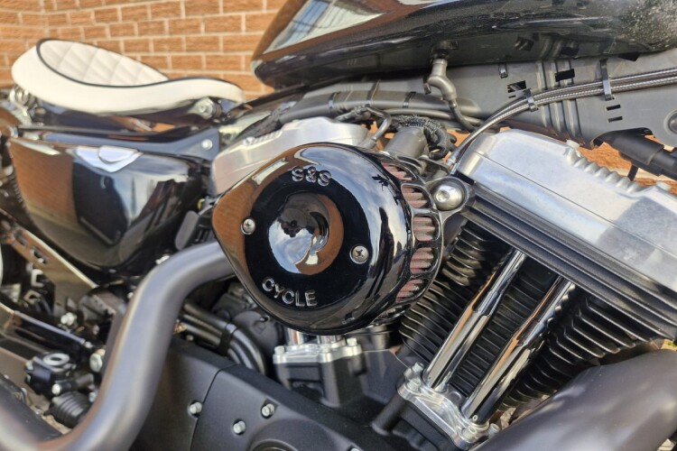 HARLEY-DAVIDSON SPORTSTER