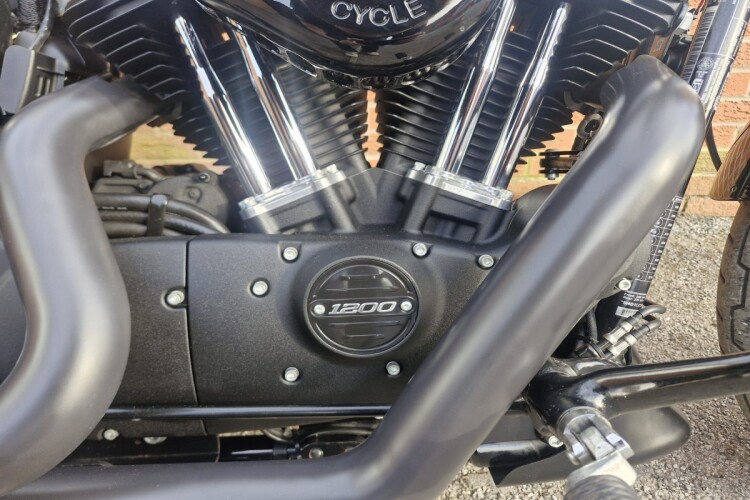 HARLEY-DAVIDSON SPORTSTER