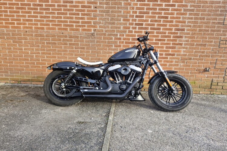 HARLEY-DAVIDSON SPORTSTER