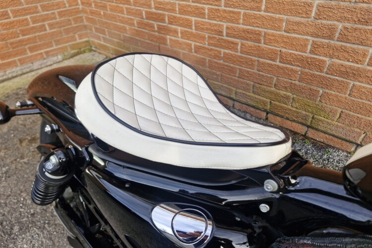 HARLEY-DAVIDSON SPORTSTER