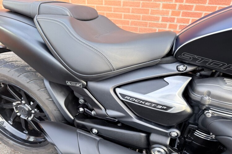 TRIUMPH ROCKET III