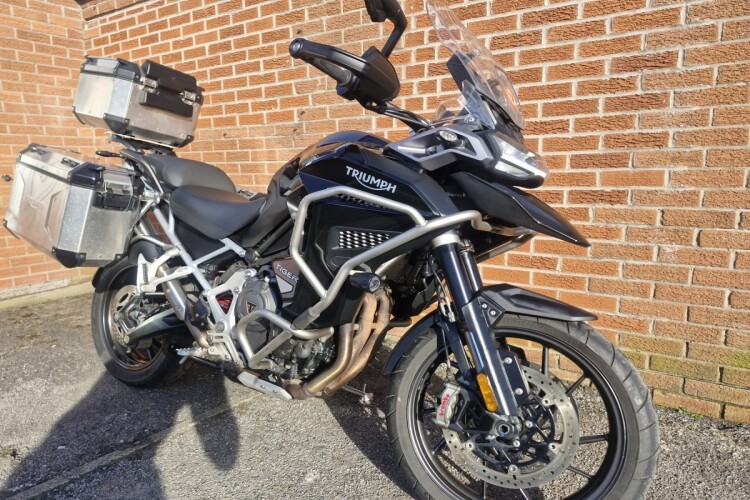 TRIUMPH TIGER 1200