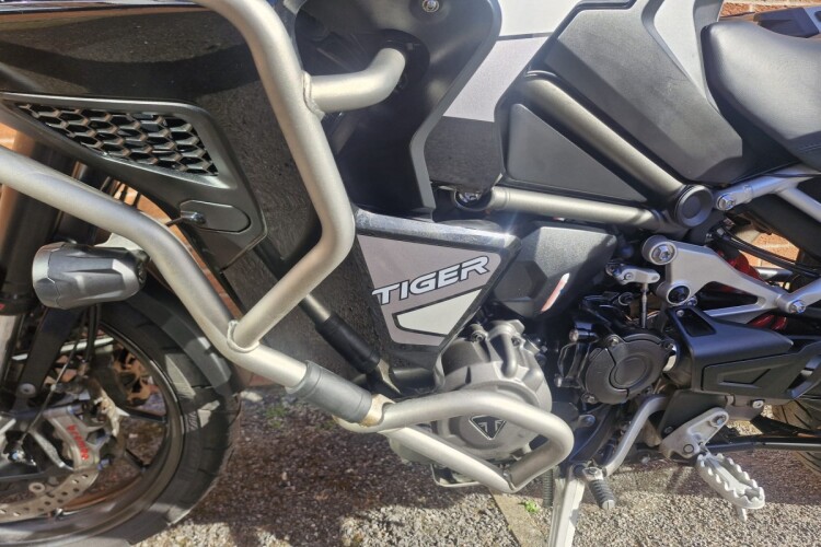 TRIUMPH TIGER 1200